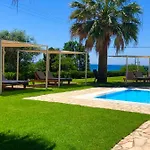 Glyfa Hotel 2*