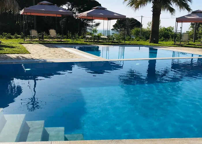 Glyfa Hotel Vartholomión