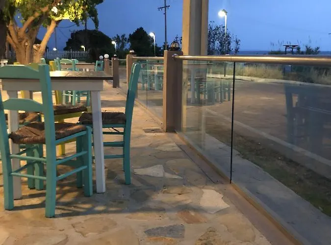 Ξενοδοχείο Glyfa 2*